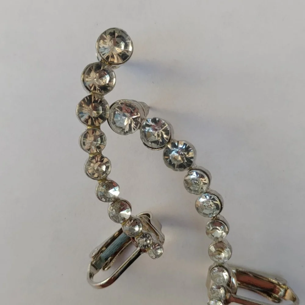 2/$10 or 4/$15 Stone Trim Ear Cuff Earrings